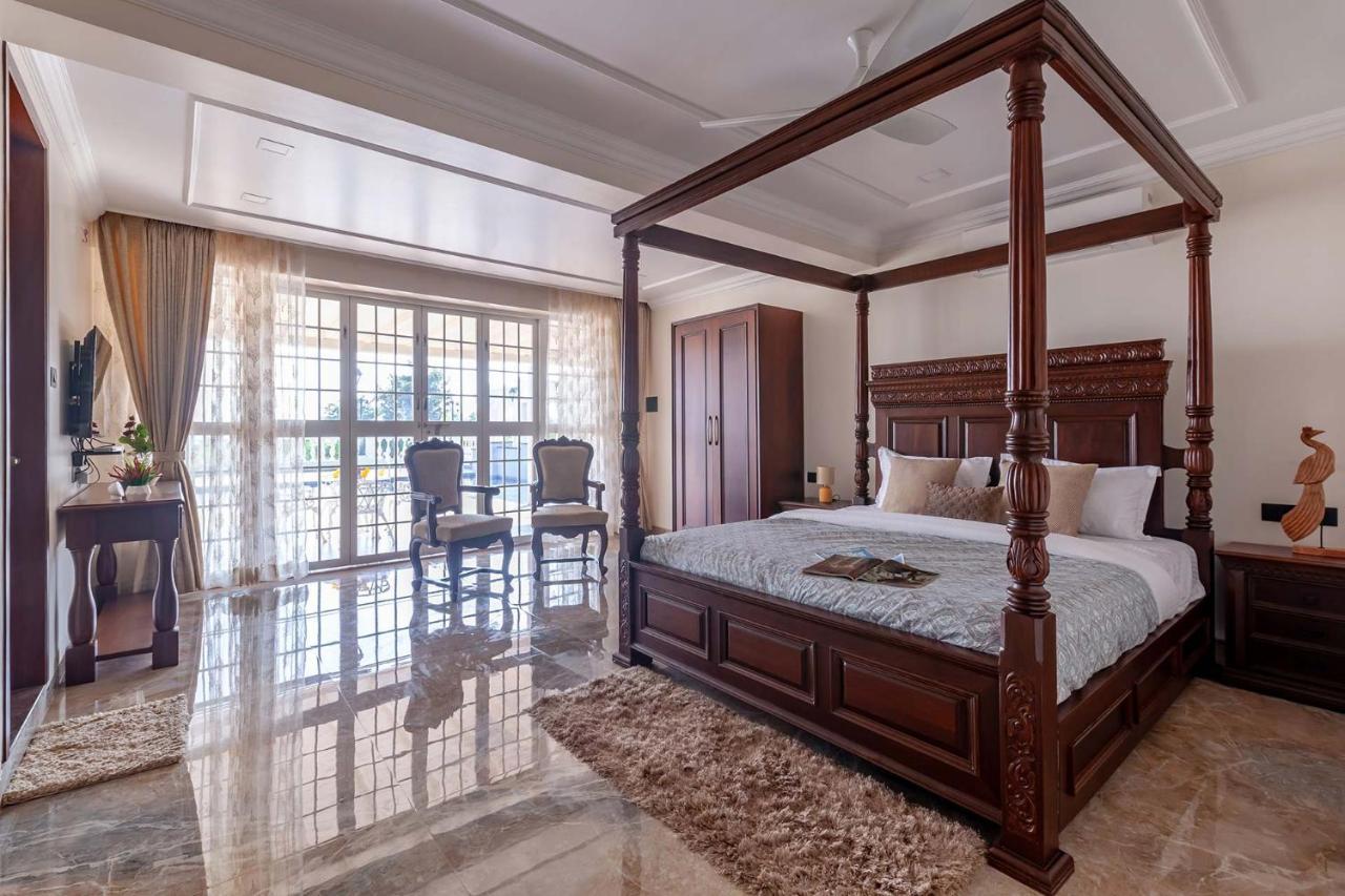 Stayvista'S Lake La Vie - Tranquil Lake-View Villa Amidst Farmland With Pool And Poolside Gazebo - Proximity To Sula Nashik Dış mekan fotoğraf