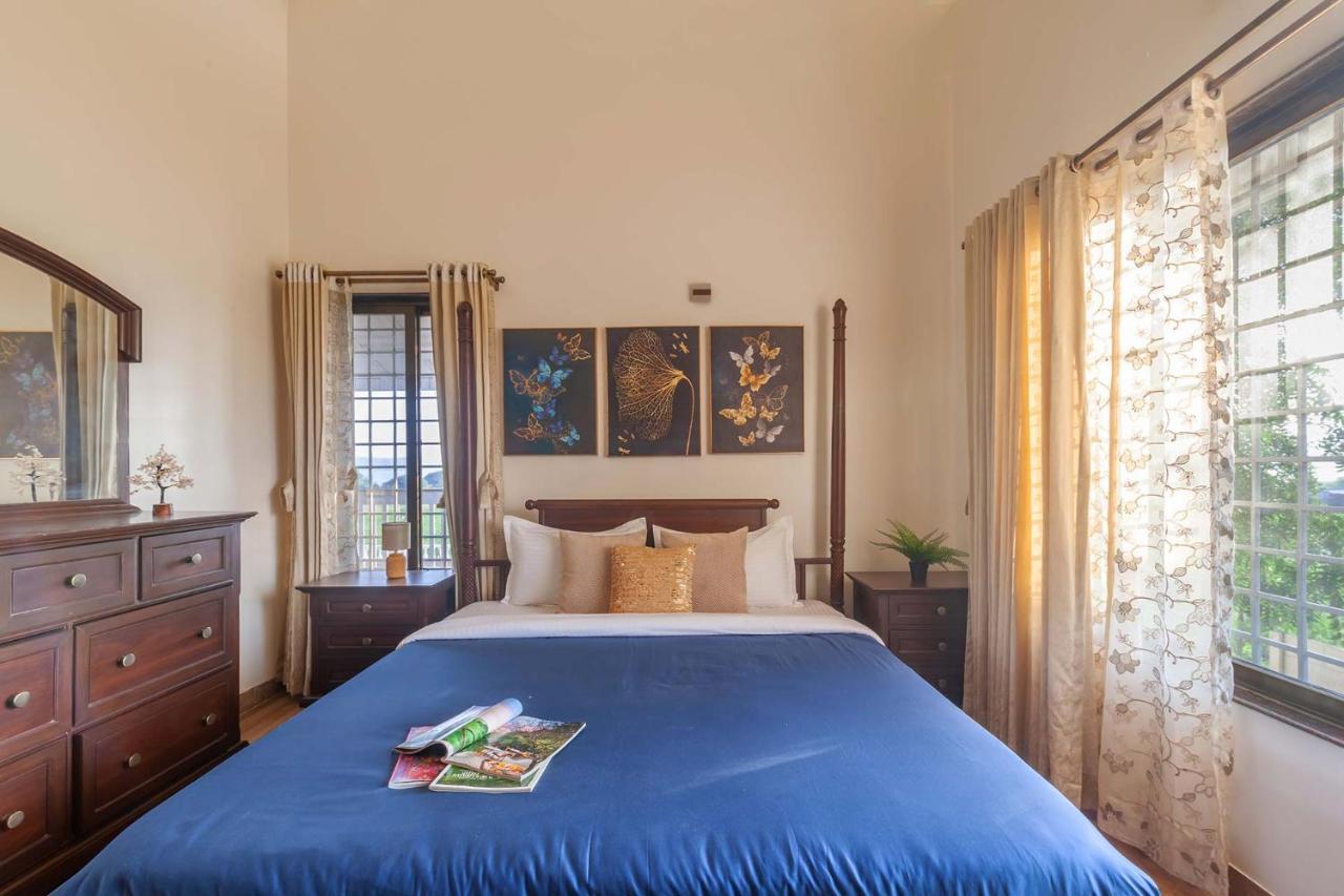 Stayvista'S Lake La Vie - Tranquil Lake-View Villa Amidst Farmland With Pool And Poolside Gazebo - Proximity To Sula Nashik Dış mekan fotoğraf